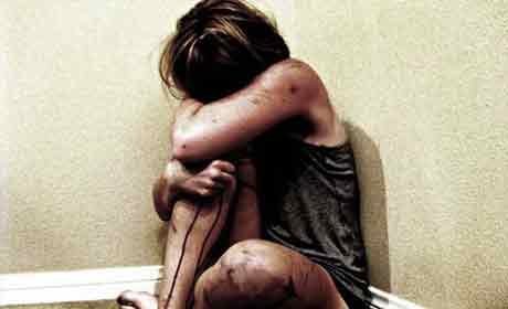 Azərbaycanı lərzəyə gətirən olay! Ər arvadını butılka ilə BELƏ  ZORLADI və -VİDEO