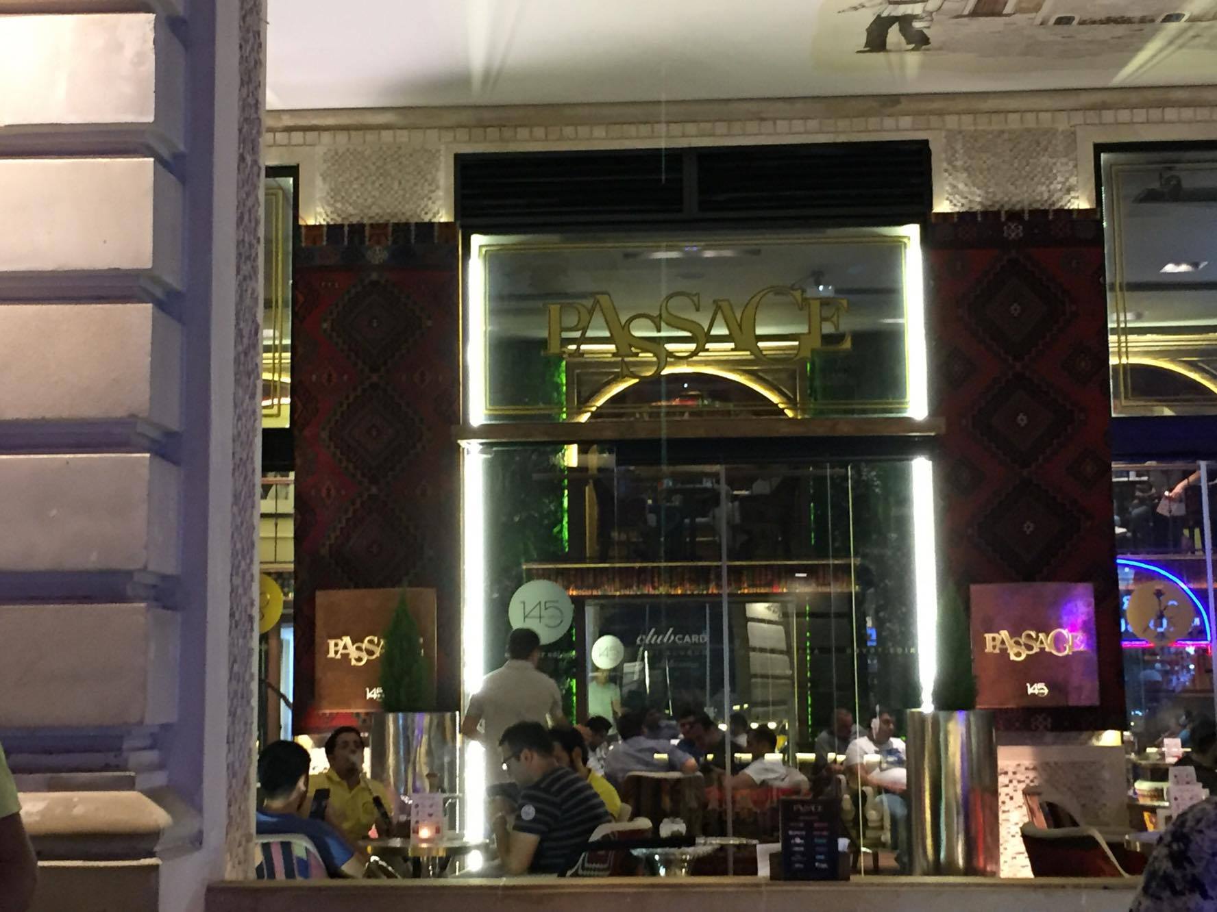 BİABIRÇILIQ! “Tarqovı”da yeni açılan restoran vətəndaşların yolunu zəbt edib-FOTOLAR