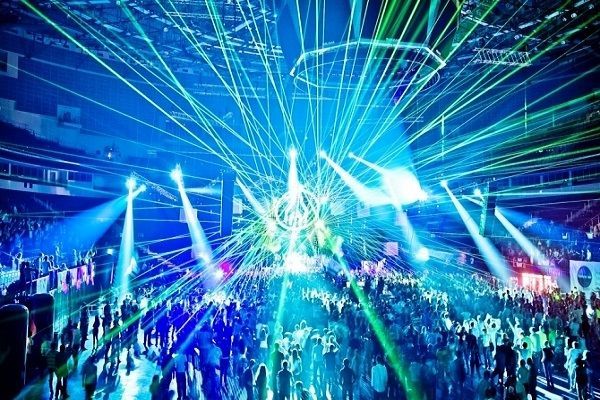 Festivalda doğulan uşağa ömürlük pulsuz bilet verilib