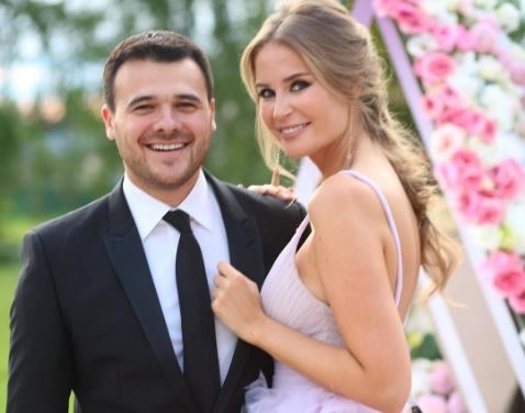 Emin Ağalarov sevgilisini belə təbrik etdi (FOTO)