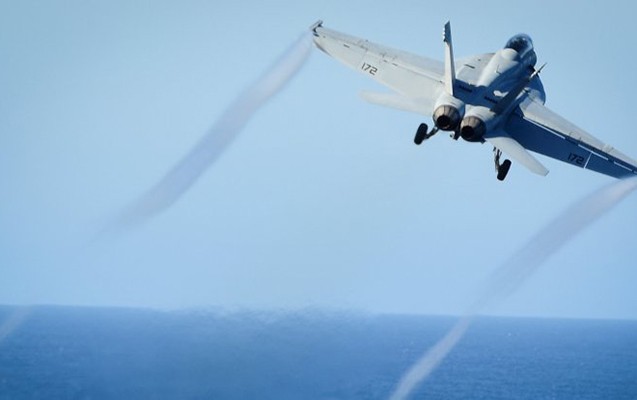 ABŞ qırıcısı qəzaya uğradı