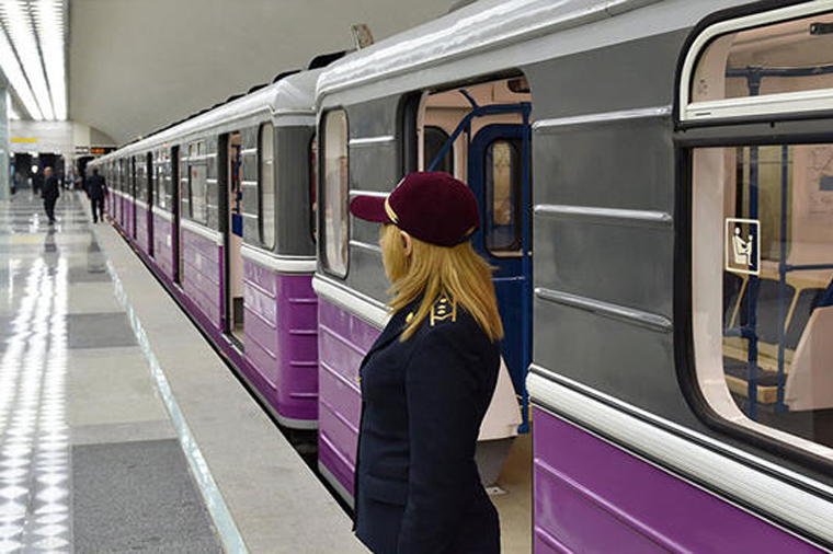 Bakının bu metro stansiyası bir il müddətinə bağlanır