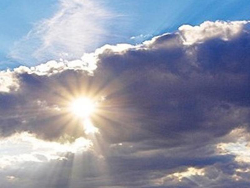 Dünən hava rekord həddə isti olub - Rəsmi