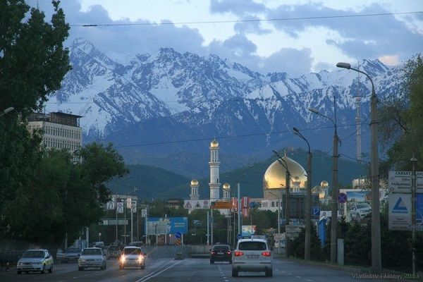Qazaxıstanda təyyarə qəzaya uğrayıb, 2 nəfər ölüb