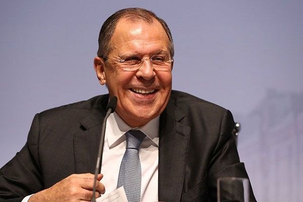 Lavrov tələbəyə inanmadı: De, anam canı ? - VİDEO