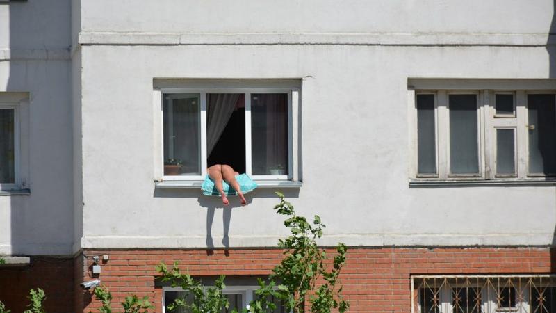 Rusiyada qadınların günəşlənməsi üçün unikal yerlər - VİDEO