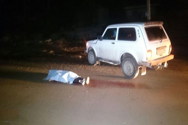 Şəmkirdə 13 yaşlı qızı avtomobil vuraraq öldürdü