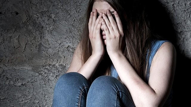 Öz anası tərəfindən satılan qız: