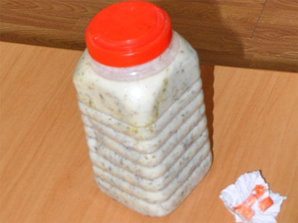 Oğul məhkum atasına dovğanın içində narkotik ötürmək istədi - FOTO