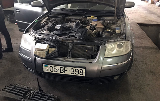 Külli miqdarda valyutanı ölkədən çıxarmaq istədi