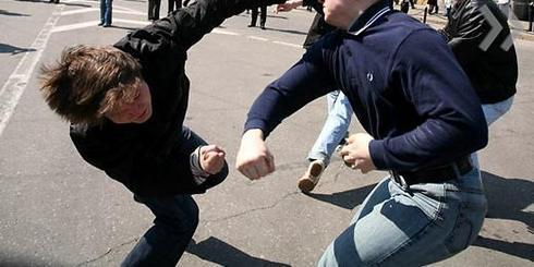 Ağdaşda arvadını döyən kişinin qulağını kəsdilər