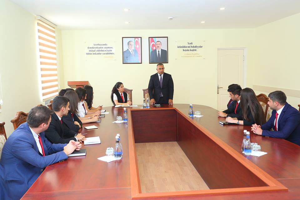 Binəqədi rayon İcra Hakimiyyətində təcrübə keçən  10-cu qrup ASAN könüllüləri ilə Xocəsən bələdiyyəsində görüş keçirildi.