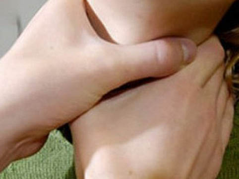 Bakıda qadın 5 yaşlı oğlunu boğub öldürdü - Məhkəmədə susdu