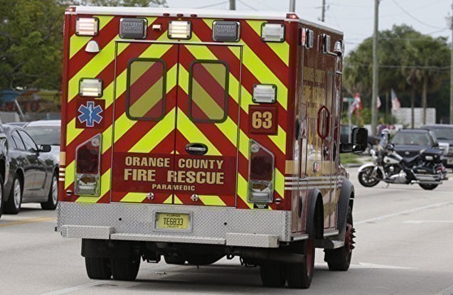 Avtomobili kütlənin üzərinə sürdü - Ölən və yaralanan var