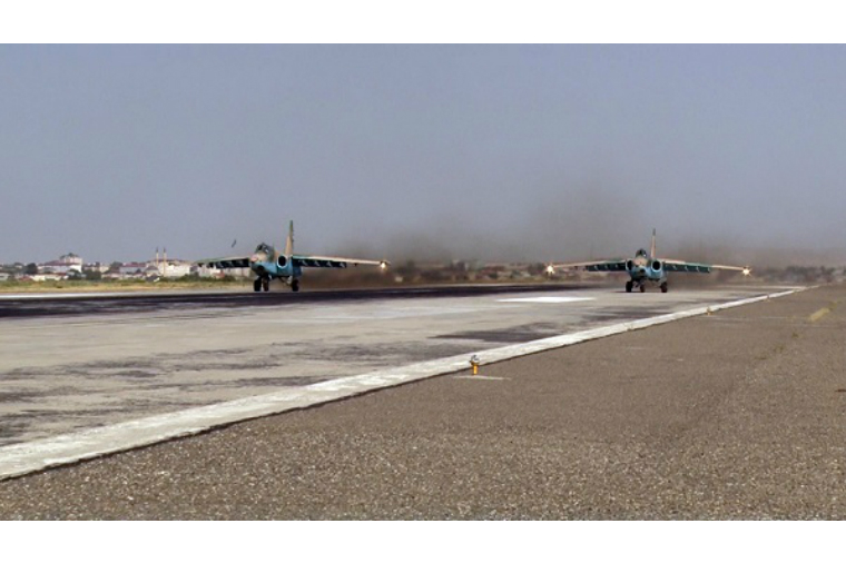 Azərbaycan hücum təyyarələrini havaya qaldırdı — FOTO + VİDEO