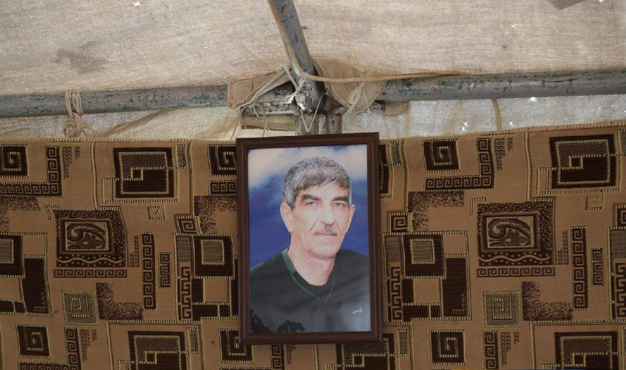 Məşhur meyxanaçının cənazəsi evinə gətirildi - Foto