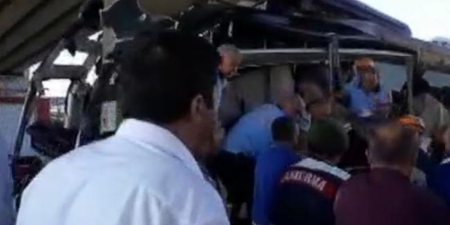 Sərnişin avtobusu körpüdən aşdı: ölənlər var - Türkiyədə DƏHŞƏTLİ QƏZA