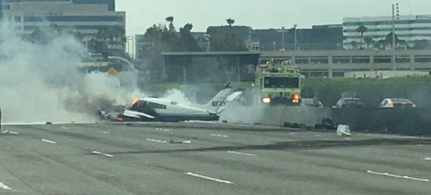 Qazaxıstanda təyyarə qəzaya düşdü - Ölən və yaralı var