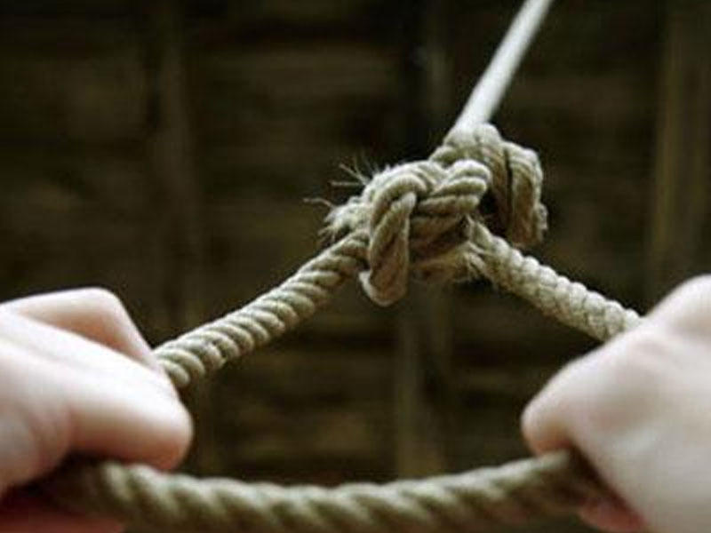 33 yaşlı kişi özünü asdı