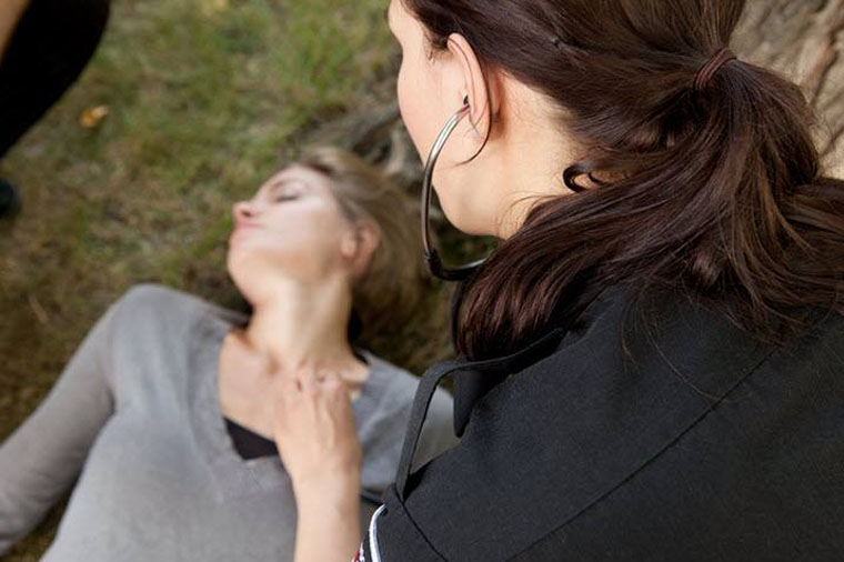 İngiltərədə 150 nəfər kimyəvi qazdan zəhərləndi