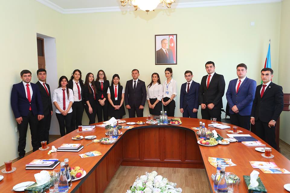 Binəqədi rayon İcra Hakimiyyətində təcrübə keçən  10-cu qrup ASAN könüllüləri ilə Biləcəri bələdiyyəsində görüş keçirildi.