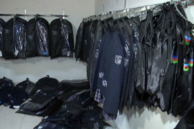 Bu ticarət mərkəzlərində saxta məktəbli geyimləri aşkarlandı – SİYAHI