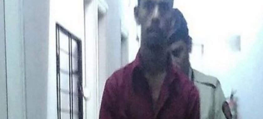 Qız onu zorlamaq istəyən kişinin cinsi orqanını kəsdi- FOTO