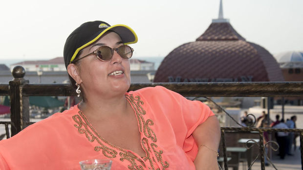 Elza Seyidcahan: Oğul axtarıram ki, gəlib ağzımı tiksin
