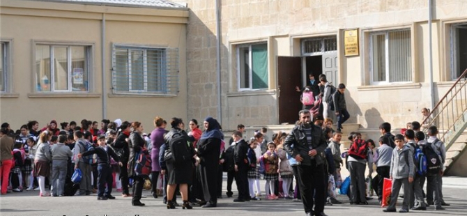 Azərbaycan məktəbində 