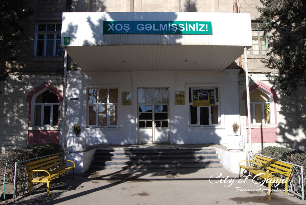 GƏNCƏDƏ NƏ BAŞ VERİR? Müəllimlər ETİRAZA QALXDI