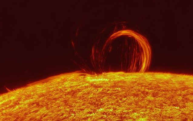 Günəşdə güclü partlayış olub