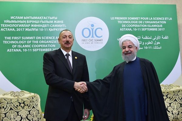 Azərbaycan və İran prezidentləri görüşdü – FOTO + YENILƏNİB