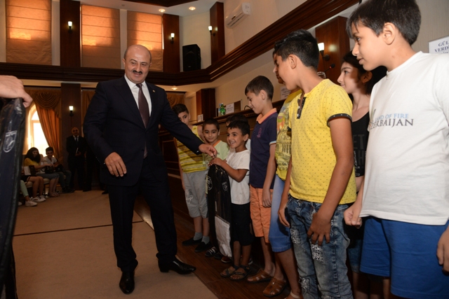 Nəsimi rayonunda 2016/2017-ci tədris ilinin yekunları və 2017/2018-ci tədris ilinə hazırlığın vəziyyəti müzakirə edilib