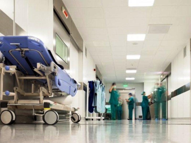 Azərbaycanda iki qardaş toyda bıçaqlanıb