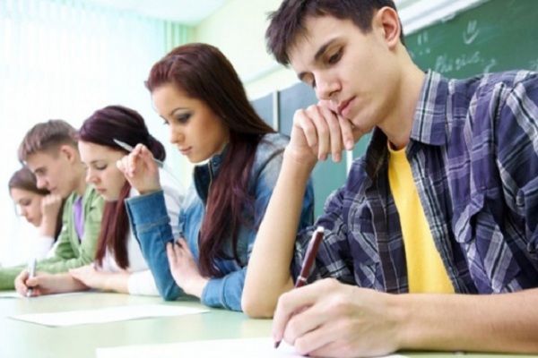 Bu gün kolleclərin boş qalan yerlərinə qeydiyyat başa çatır