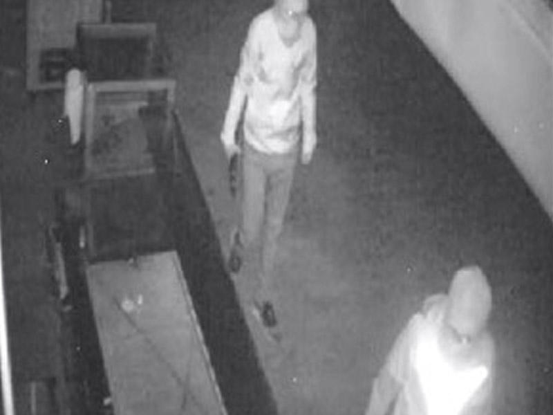 2 saatda 40 minlik oğurluq kameralara düşdü - VİDEO