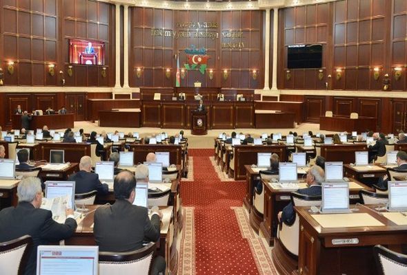 Virtual karabakhyuxarı Milli Məclisdə Yazıçılar Birliyi ilə bağlı məsələ qaldırılacaq