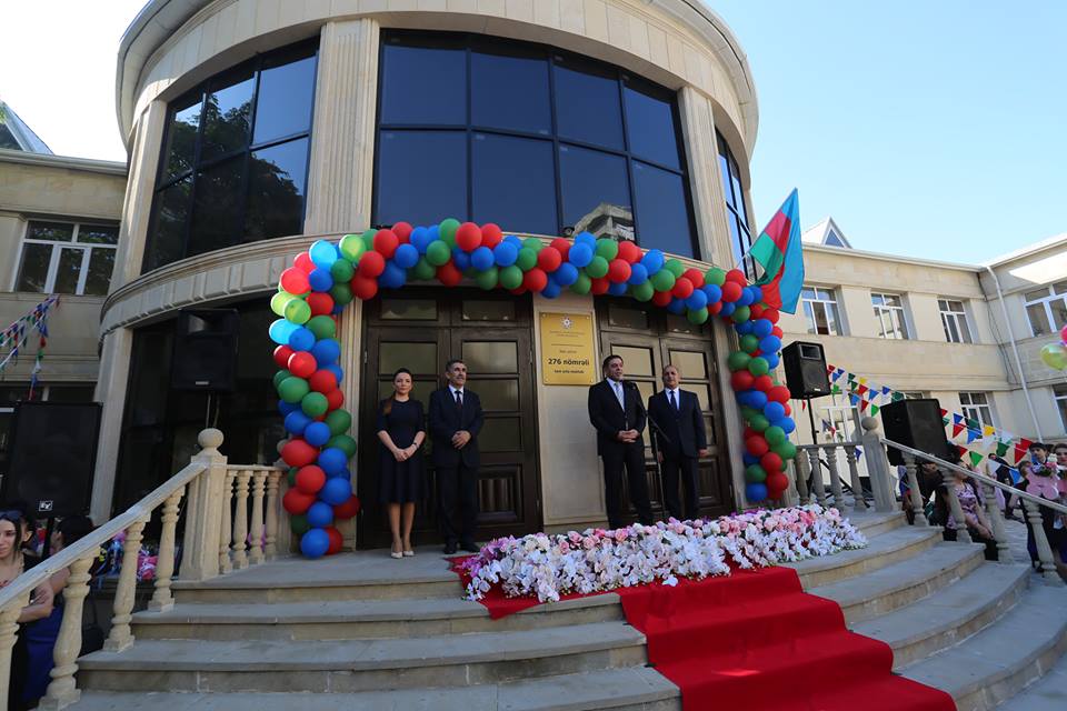 Binəqədi rayon məktəblərində Bilik günü qeyd olundu.