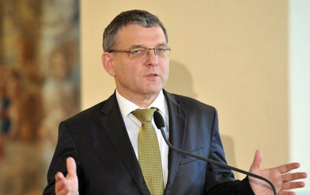 Çexiya XİN rəhbəri qəzaya düşdü - Helikopterlə xəstəxanaya çatdırıldı