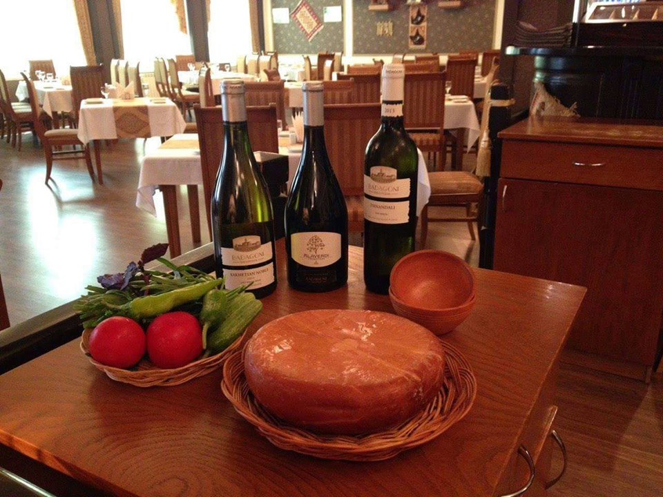 Gürcü mətbəxinin tək ünvanı - AXALİ TBİLİSİ restoranı fotolarda