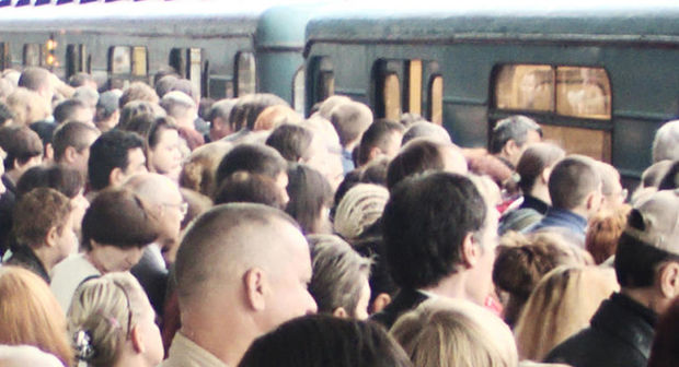 Bakı metrosunda sıxlıq problemi