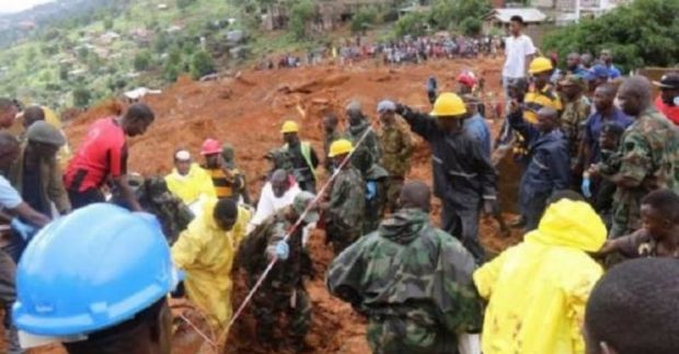 Meksikada körpə xaç suyuna salınarkən kilsə çökdü - 11 ölü