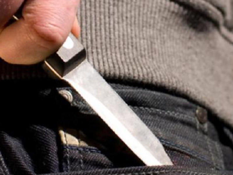 Memar Əcəmi stansiyası yaxınlığında bıçaqlanma olub