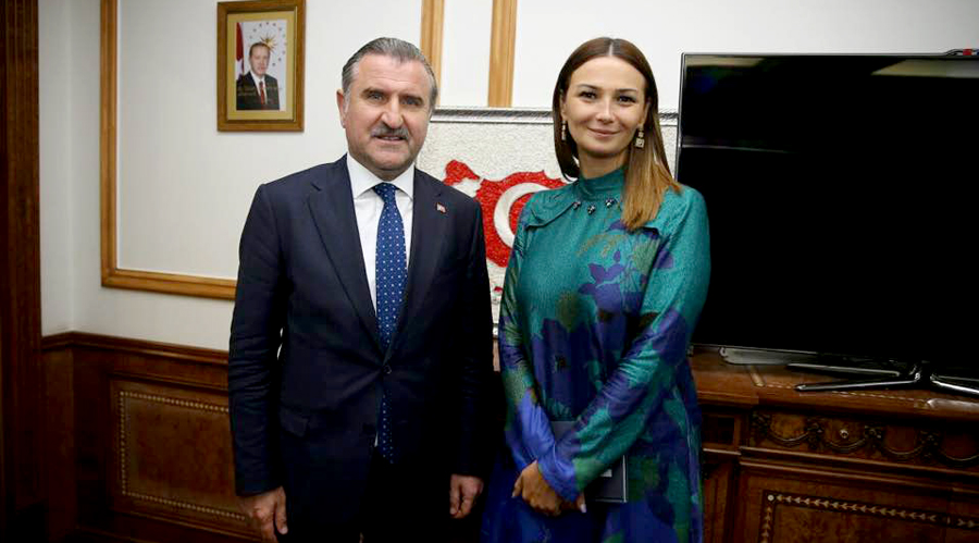 Qənirə Paşayeva Türkiyənin Gənclər və İdman Naziri ilə görüşüb - VİDEO