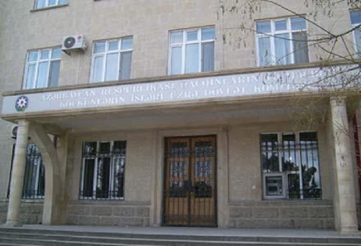 “Qaçkınkom”da “çörək pulu” alveri- SƏS YAZISI