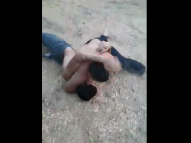 Həmyerlimiz erməni kəndində erməniləri rüsvay etdi: Qaldırıb yerə ÇIRPDI - VİDEO