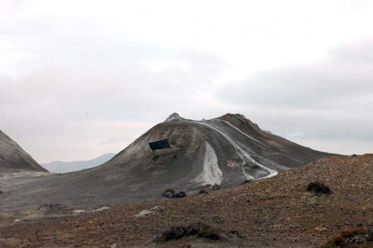 Bu ərazidə ev tikənlərin nəzərinə — TƏHLÜKƏLİDİR