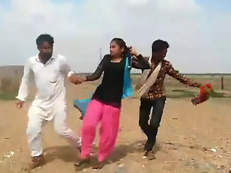 Fəryad edən ananı yumruqladılar, qızı qaçırdılar - VİDEO - FOTO