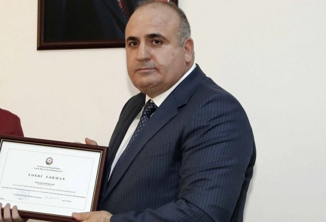 Laçının icra başçısından tragikomik addım: Kürd bayrağını paylaşan məmur yox, başqası qovuldu