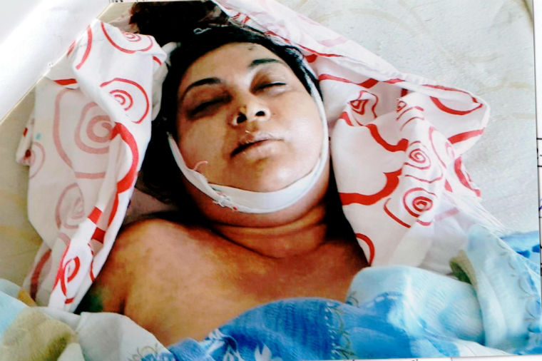 Polis qəzada ölən qadının yaxınlarını axtarır